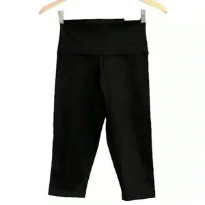 🌈 6/$60 Aerie 3/4 Capris Legging Black Laser Cut Detail On Sides Medium